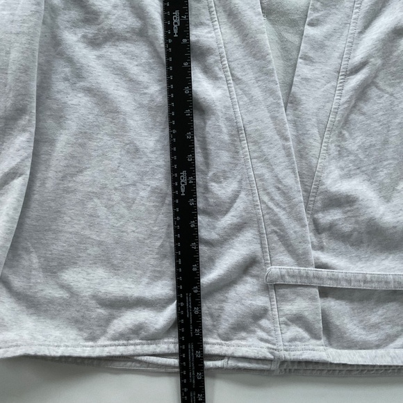 Athleta Studio Wrap Cardigan Sz L Light Gray Tie Front Open Sweatshirt Yoga Gym - Picture 3 of 8